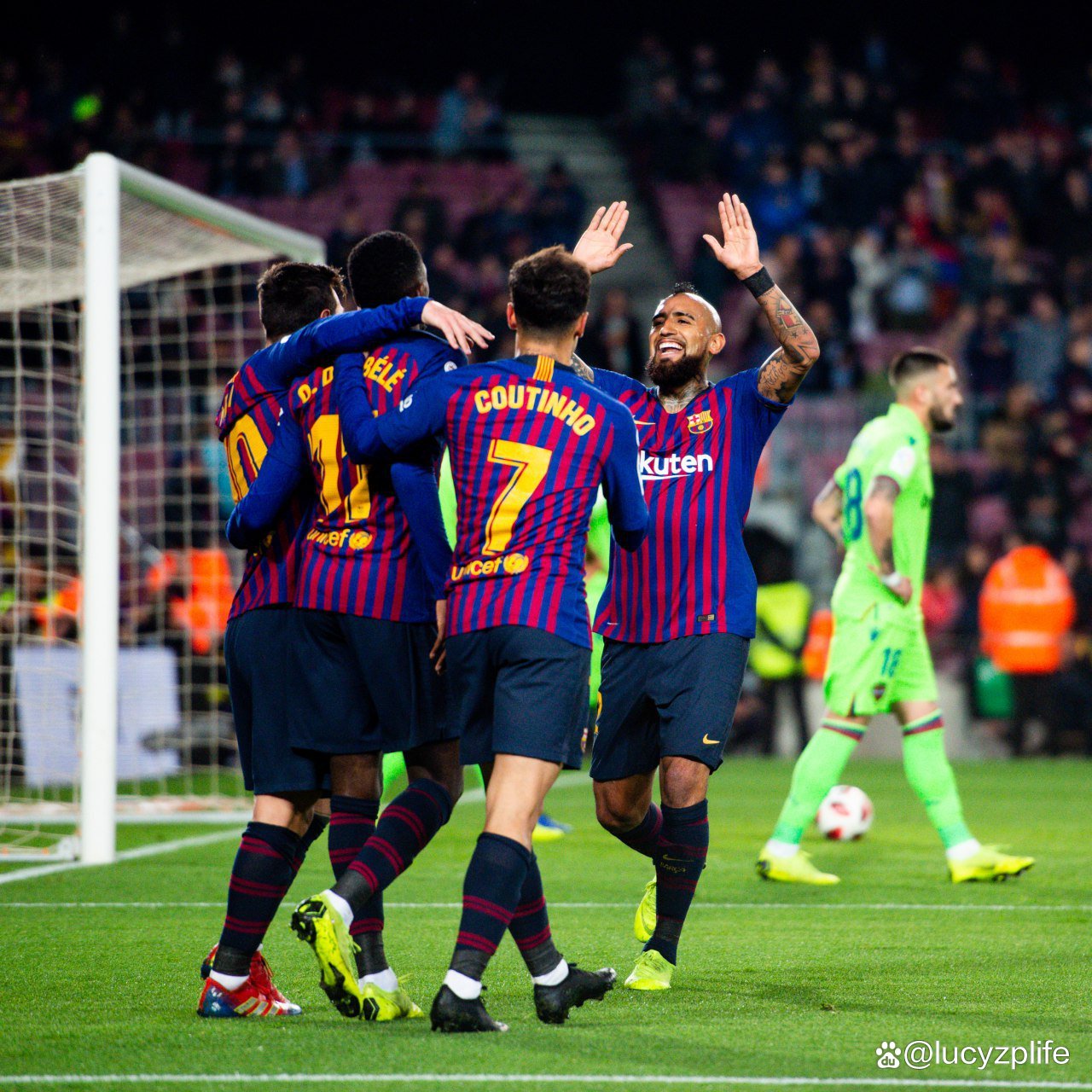 九游体育官网-关于今晚体能课后，上海海港状态回暖备战欧联，底气十足，赛程密集仍需轮换的信息